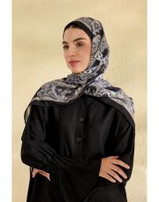siyah flora desenli şal
